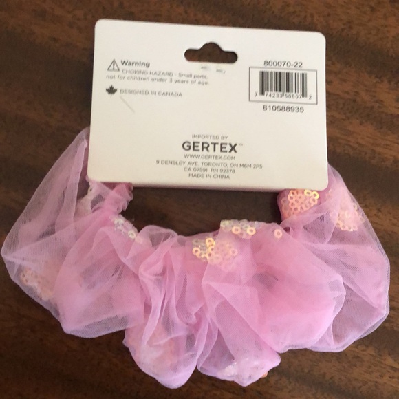 NWT Scrunchie Set of  2 Pink -1-velvet and 1-tulle hair accessories - Picture 12 of 16
